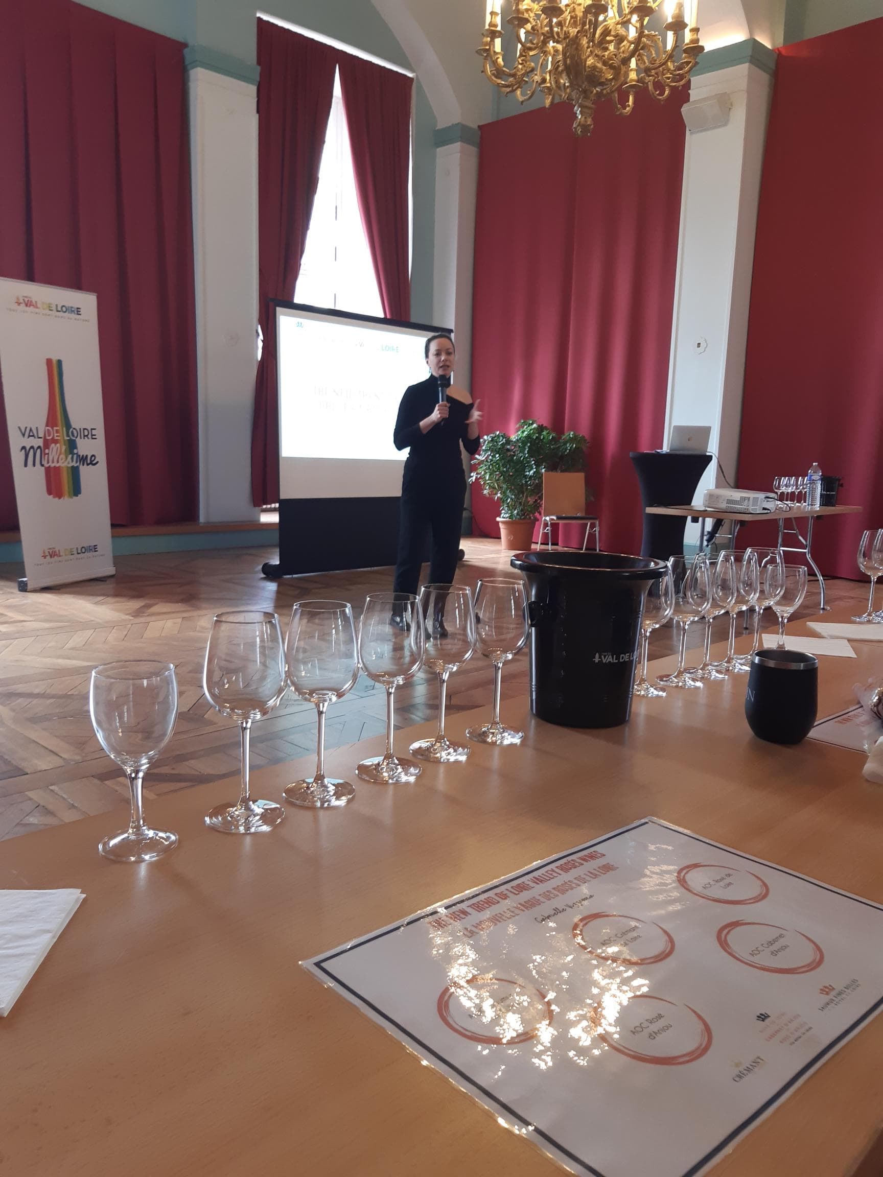 Gabrielle Vizzavona conférencière sur le vin 